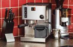 Dreamfarm Grindenstein Knock Box - Silver 7 Dreamfarm Grindenstein Knock Box - Silver -Coffee Machine Store Dreamfarm Grindenstein Scene SteelWool 1 ab90ec5c 6262 45ea 913a cb09cd9548c1