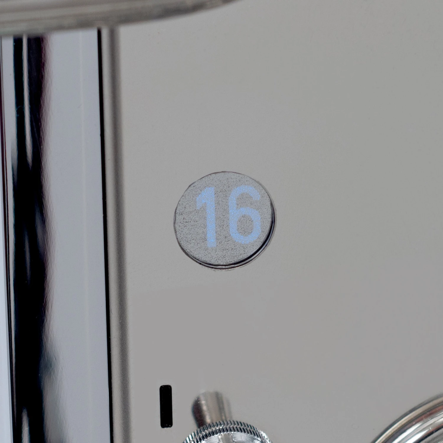 Rocket Espresso Mozzafiato Cronometro V Espresso Machine - Walnut Accents - Image 8