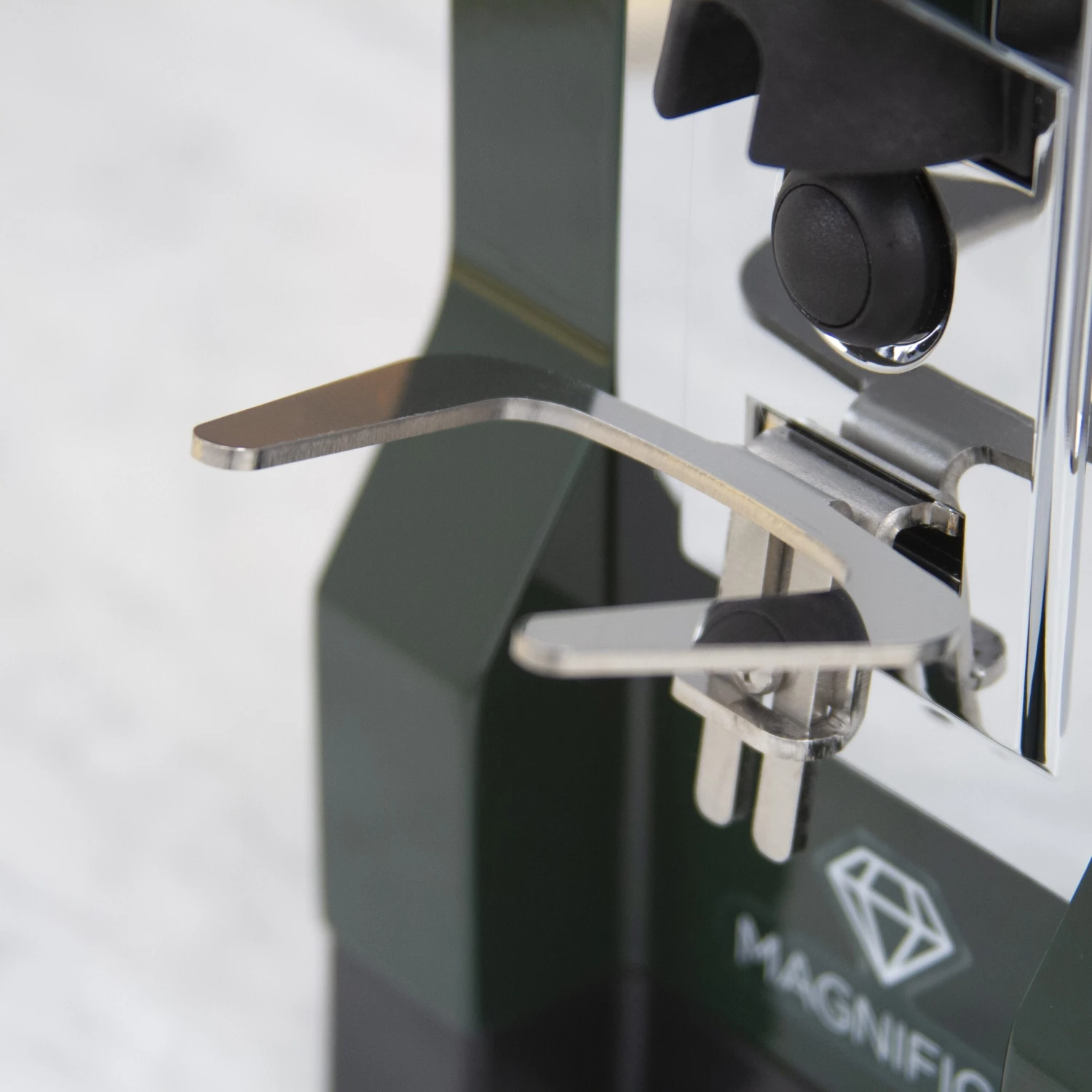 Eureka Mignon Magnifico Coffee Grinder In Gourmet Green - Image 8