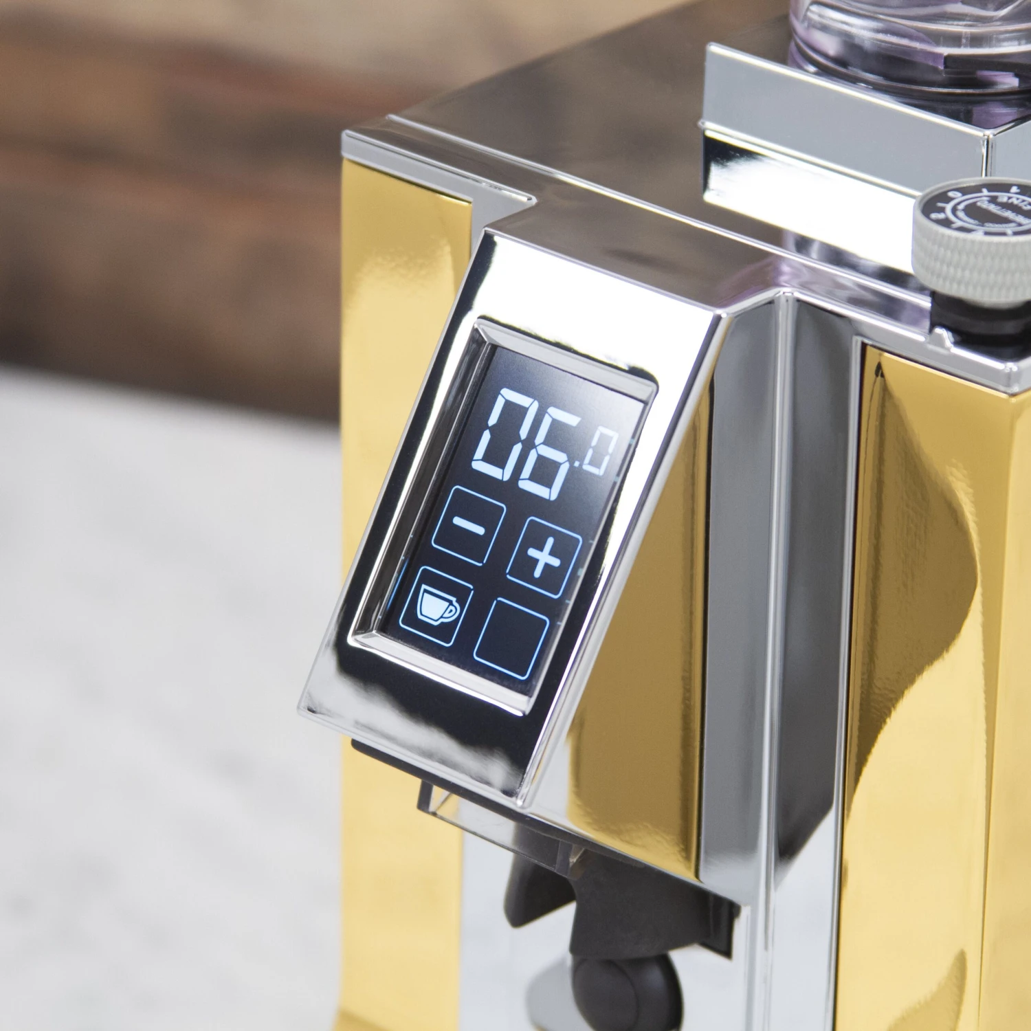 Eureka Mignon Specialita Espresso Grinder In Dubai Gold 7 Eureka Mignon Specialita Espresso Grinder In Dubai Gold - Image 5