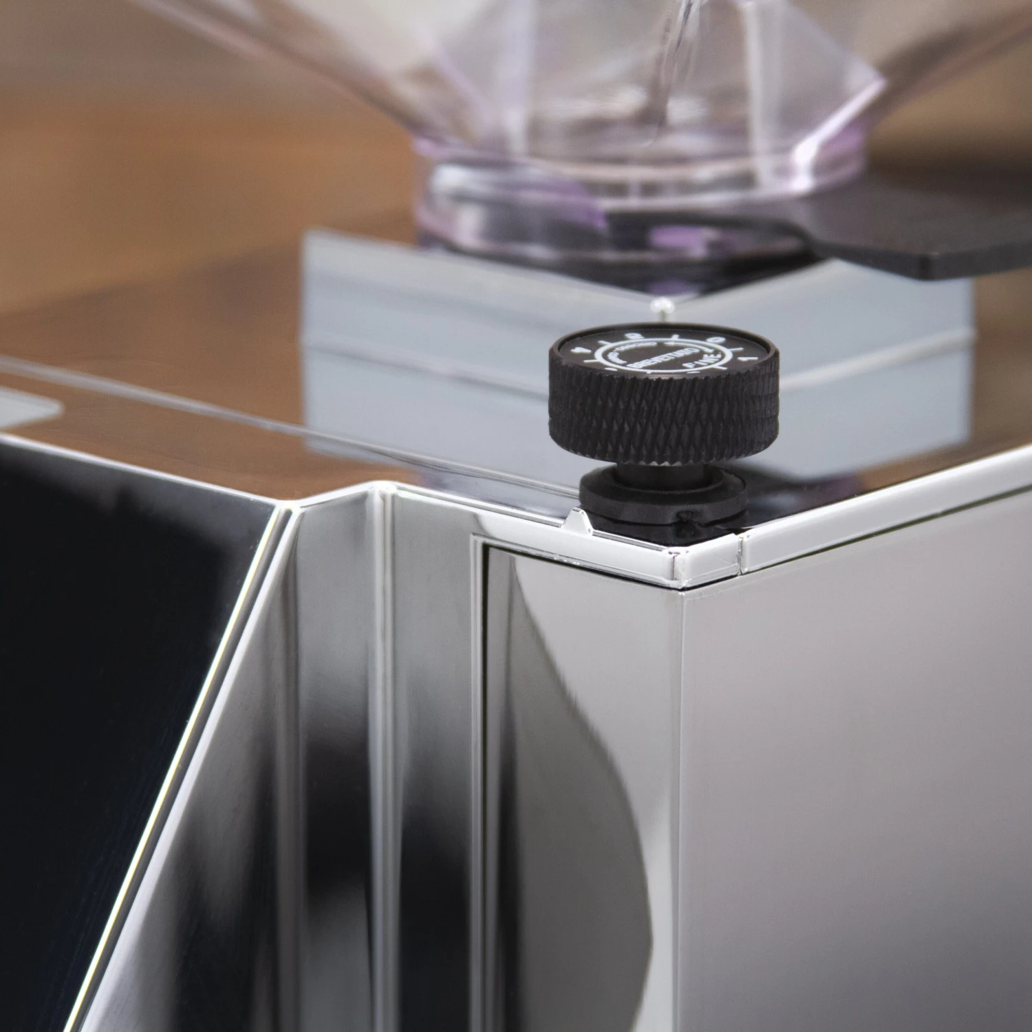 Eureka Mignon Silenzio Espresso Grinder In Gourmet Green - Image 3