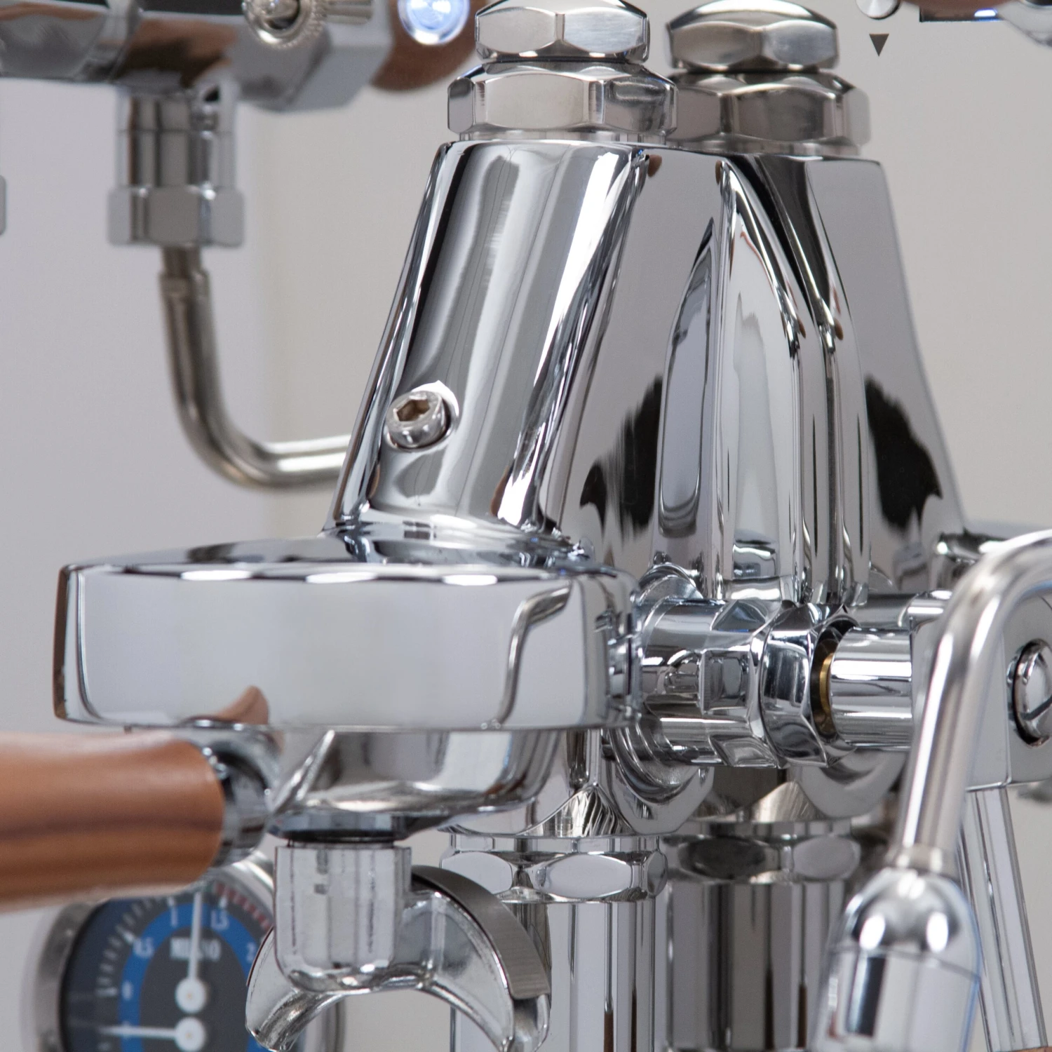 Quick Mill Vetrano Design Espresso Machine - Walnut Accents 8 Quick Mill Vetrano Design Espresso Machine - Walnut Accents - Image 6