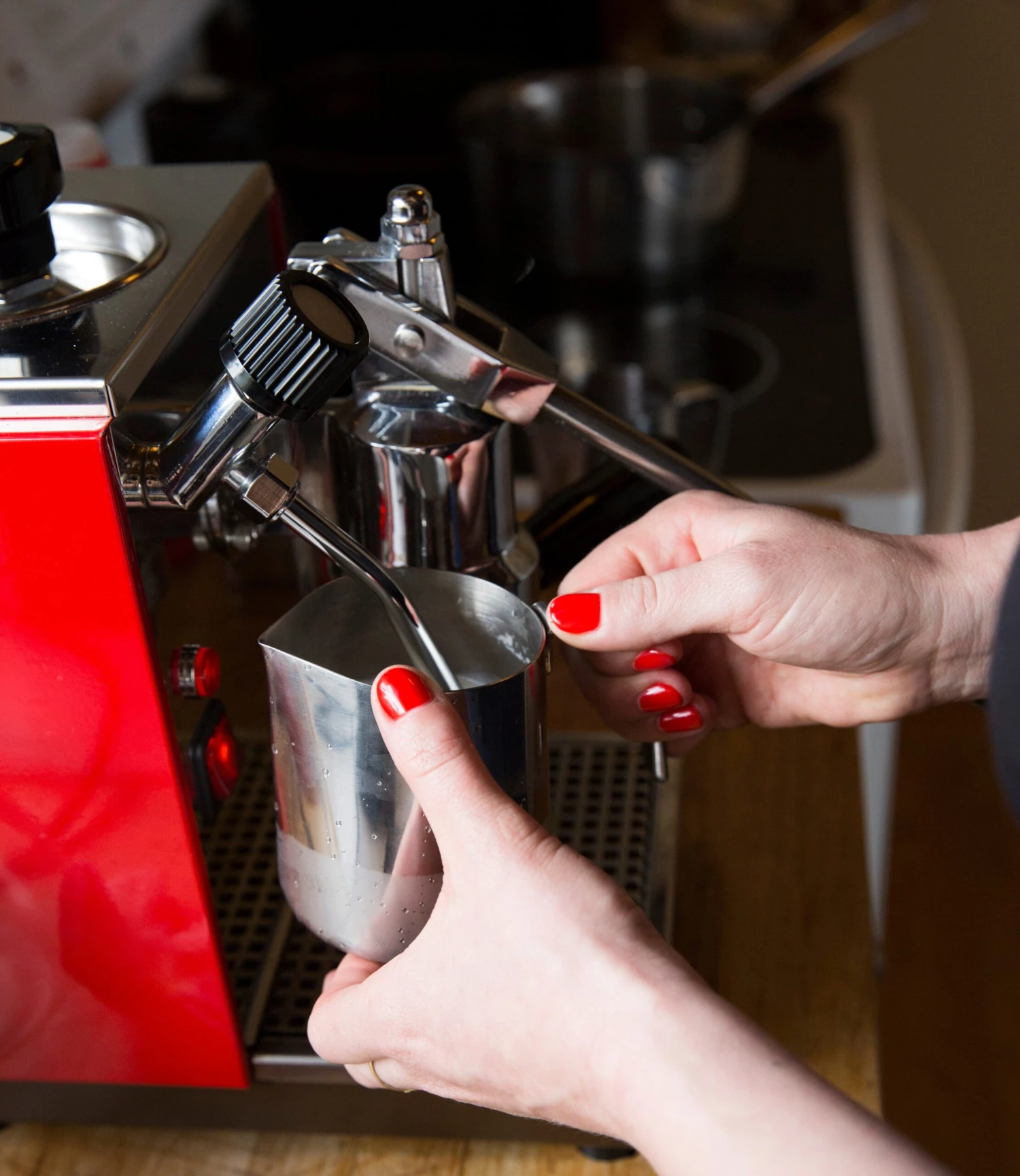 Fellow Eddy Steaming Pitcher 12oz - Polished Steel - Image 3