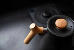 Fellow Stagg EKG 0.9L Kettle - Black And Maple 13 Fellow Stagg EKG 0.9L Kettle - Black And Maple -Coffee Machine Store TG7A5020StaggEKGwoodmaple