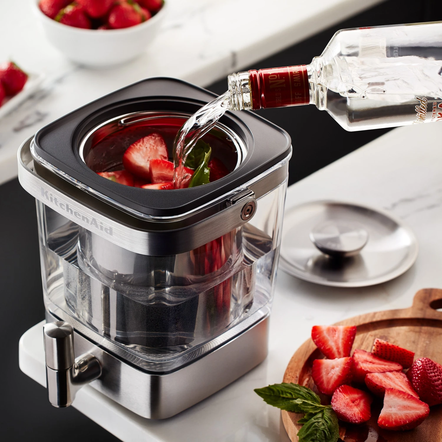 KitchenAid® Cold Brew Coffee Maker - 19 Cup - Image 11